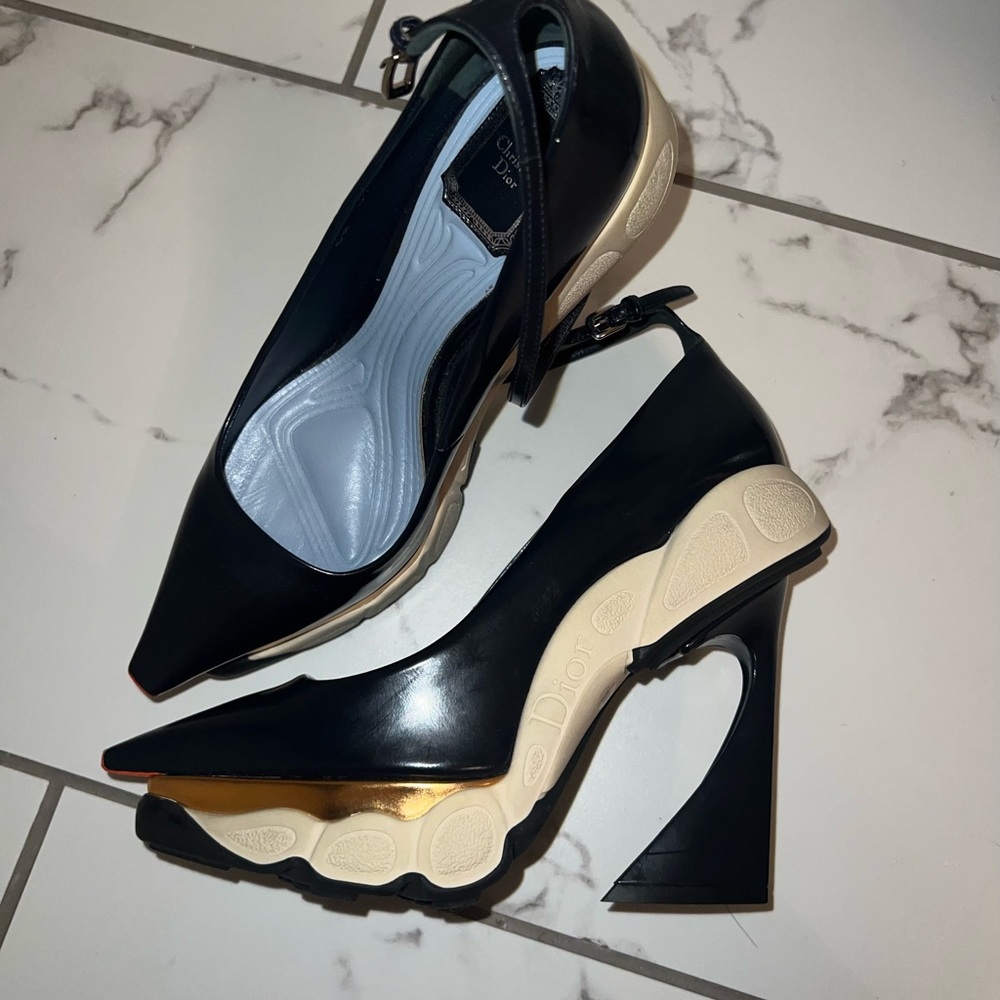 Very RARE runway Raf Simon Christian Dior sneaker pump.